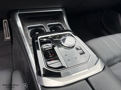 Used 2025 BMW 740i xDrive AWD/4WD image 12