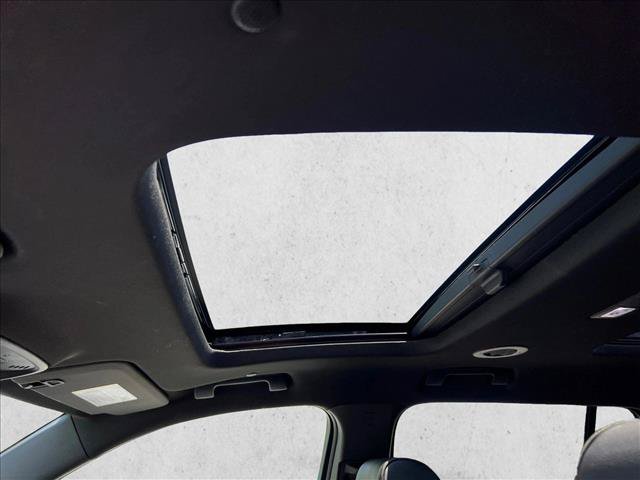 Used 2024 Chevrolet Traverse RS w/ LPO, Floor Liner Package AWD/4WD image 16