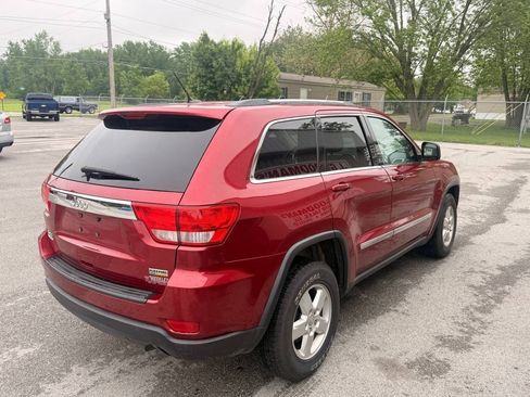 Used 2012 Jeep Grand Cherokee Laredo w/ Laredo E Group AWD/4WD image 5
