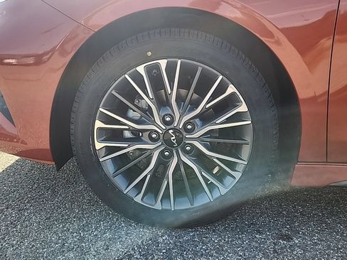 Used 2023 Kia Forte GT-Line w/ GT-Line Technology Package FWD image 23