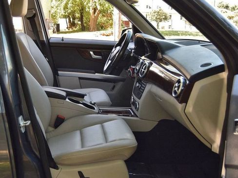 Used 2015 Mercedes-Benz GLK 350 4MATIC image 28