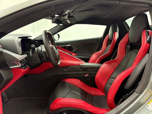 Used 2023 Chevrolet Corvette Stingray Premium Conv w/ Z51 Performance Package RWD image 9