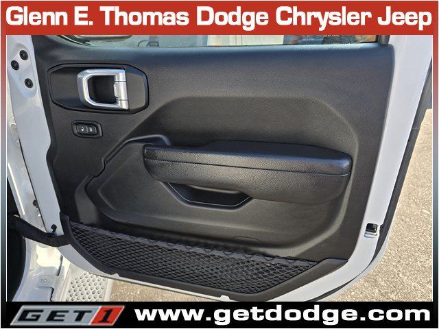 Certified 2022 Jeep Wrangler Unlimited Sport AWD/4WD image 31