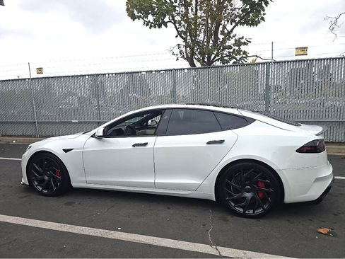 Used 2026 Tesla Model S Plaid AWD/4WD image 4
