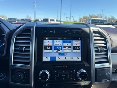 Used 2017 Ford F250 Platinum w/ Platinum Ultimate Package AWD/4WD image 16
