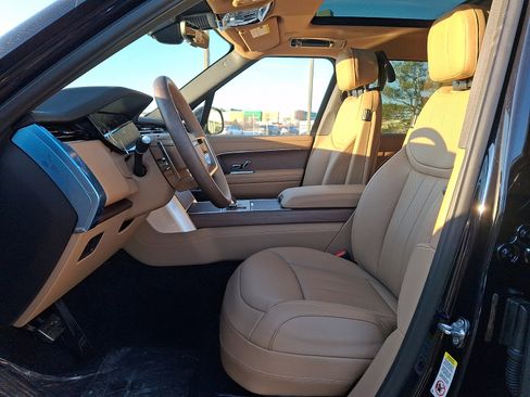 New 2026 Land Rover Range Rover SE image 10