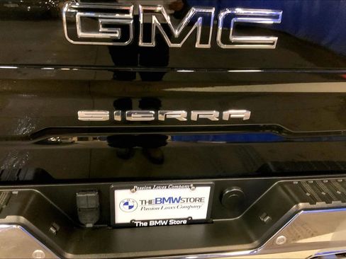 Used 2023 GMC Sierra 1500 SLT w/ SLT Premium Plus Package image 7