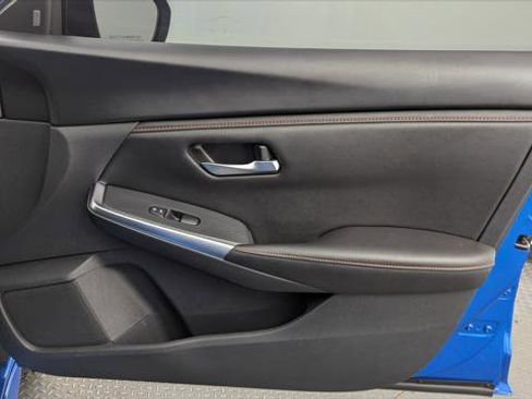 Used 2024 Nissan Sentra SR FWD image 23