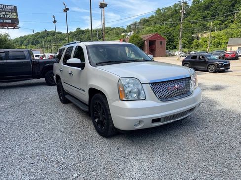 Used 2011 GMC Yukon Denali AWD/4WD image 6