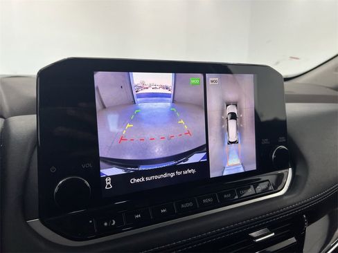 Used 2023 Nissan Rogue SL w/ SL Premium Package image 15