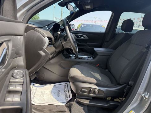 Certified 2023 Chevrolet Traverse LT AWD/4WD image 9
