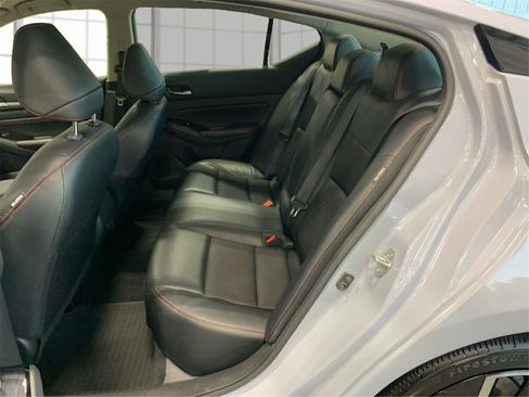 Used 2023 Nissan Altima 2.5 SR image 10