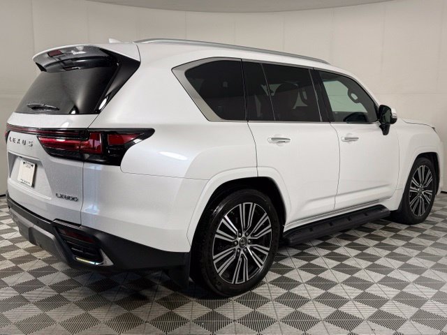 Used 2023 Lexus LX 600 4WD w/ Accessory Package (Z1) image 8