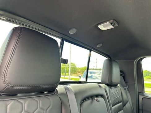 Used 2022 Nissan Frontier PRO-4X w/ Pro-4X Premium Package AWD/4WD image 23