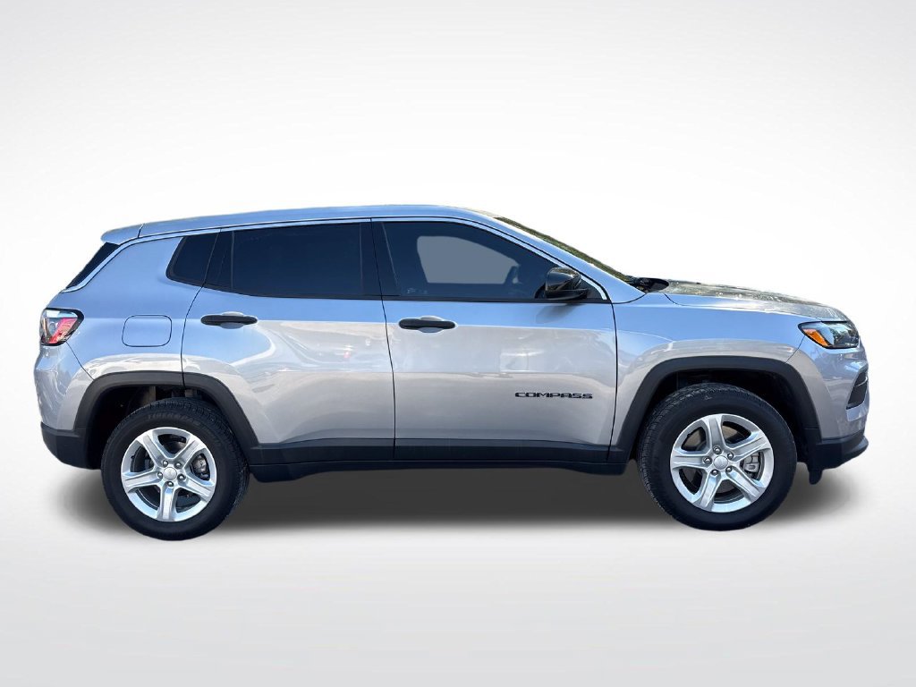 Used 2023 Jeep Compass Sport AWD/4WD image 7
