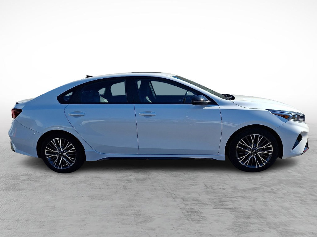 Used 2023 Kia Forte GT-Line w/ GT-Line Premium Package FWD image 7