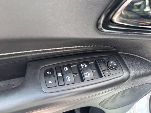 Used 2022 Dodge Durango R/T w/ Blacktop Package AWD/4WD image 27