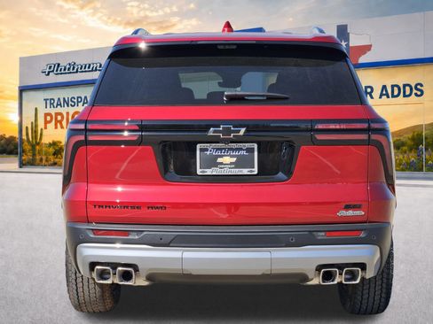 New 2026 Chevrolet Traverse Z71 w/ Driver Confidence Package AWD/4WD image 8