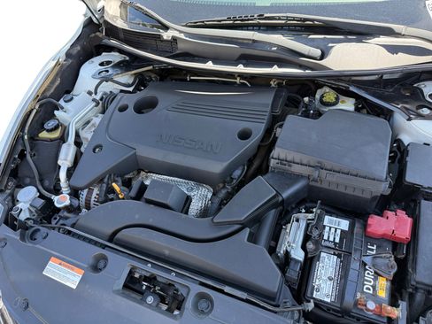 Used 2016 Nissan Altima 2.5 SL w/ 2.5 Technology w/LED Package FWD image 13
