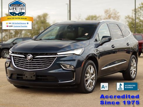 Used 2022 Buick Enclave Essence w/ Experience Buick Package image 3