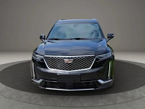 Used 2023 Cadillac XT6 Premium Luxury w/ Platinum Package AWD/4WD image 7