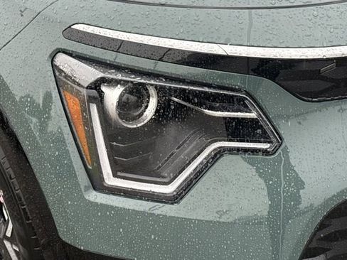 New 2026 Kia Niro Wind image 33