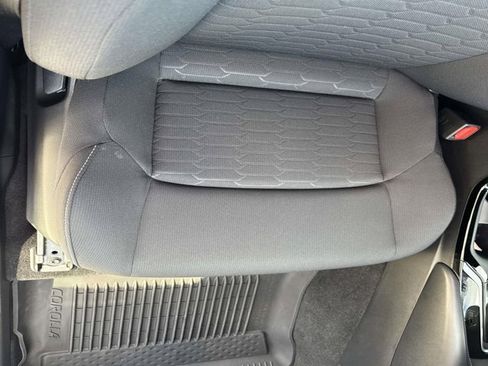 Certified 2025 Toyota Corolla SE image 15