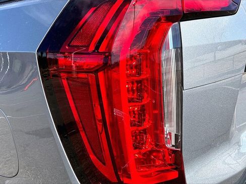 Used 2023 GMC Yukon AT4 image 33