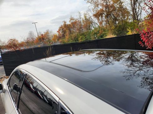 Certified 2021 Lincoln Nautilus Reserve w/ Equipment Group 202A image 22