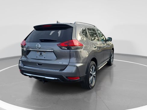 Used 2017 Nissan Rogue SL w/ SL Premium Package image 5