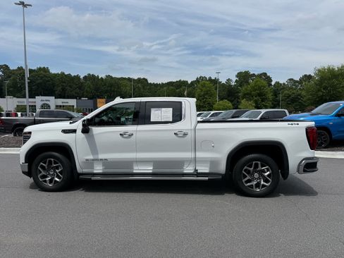 Used 2023 GMC Sierra 1500 SLT w/ SLT Premium Package AWD/4WD image 2