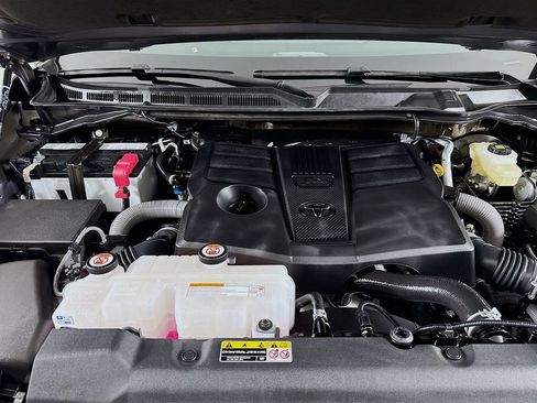 Used 2025 Toyota Tundra SR5 image 27