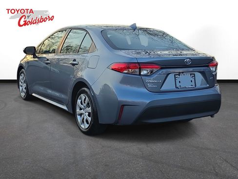 Used 2025 Toyota Corolla LE image 7