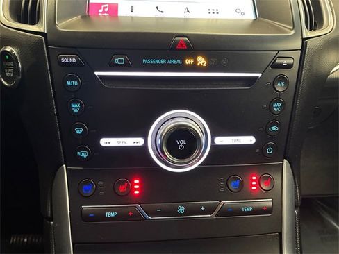 Used 2019 Ford Edge Titanium w/ Equipment Group 301A image 17