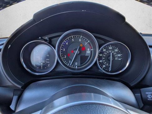 Used 2021 MAZDA MX-5 Miata Club image 10