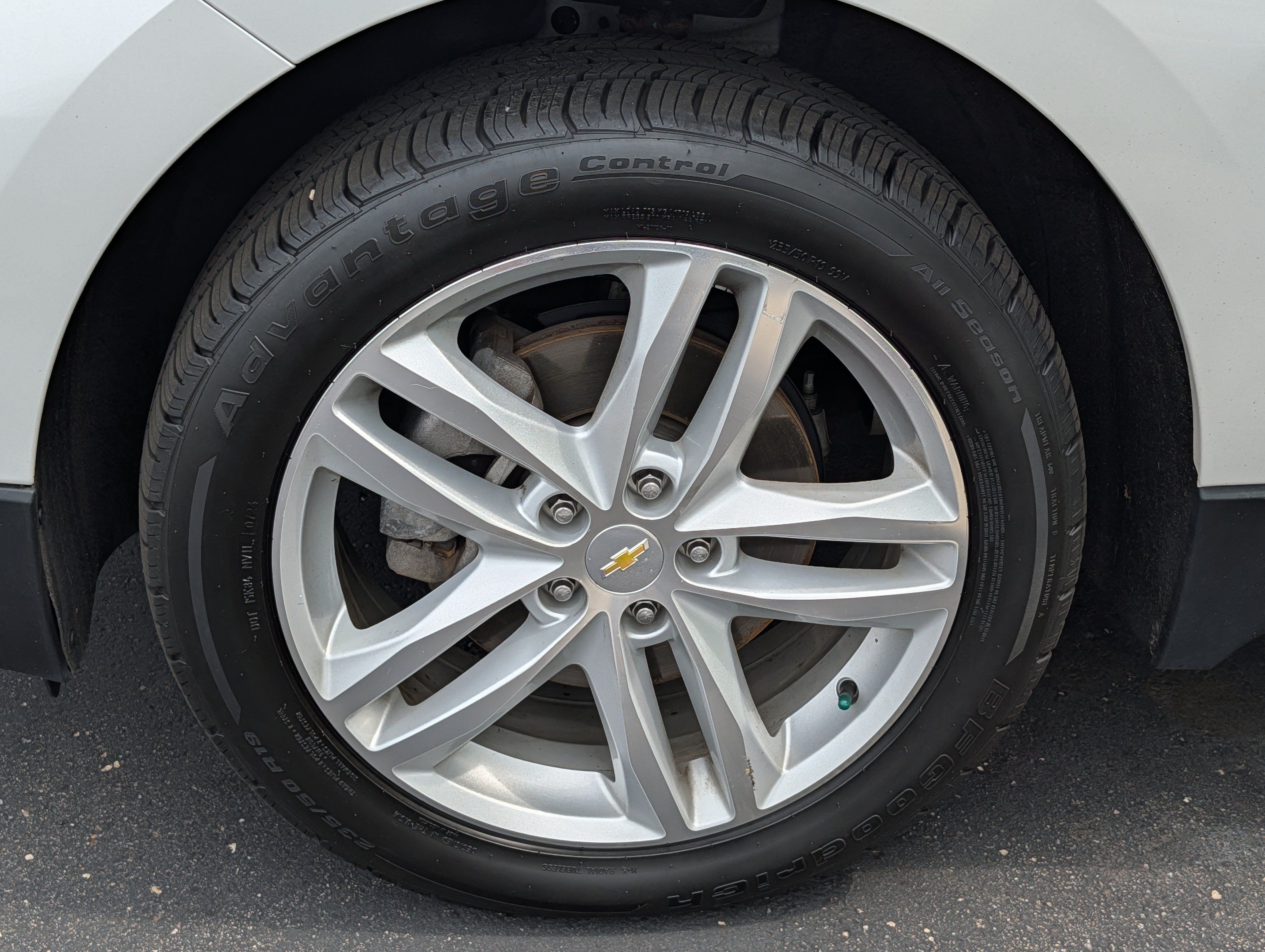 Used 2019 Chevrolet Equinox Premier AWD/4WD image 15