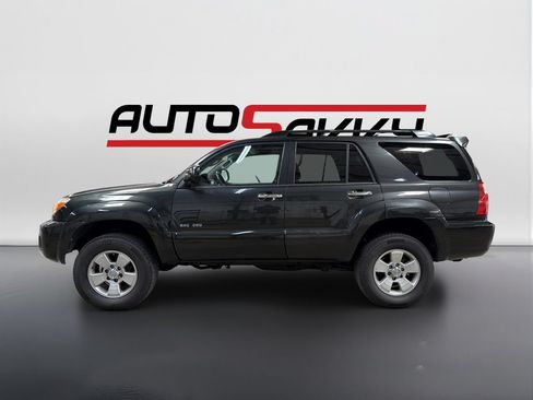 Used 2007 Toyota 4Runner SR5 AWD/4WD image 8