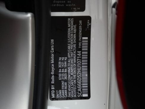 Used 2017 Rolls-Royce Dawn image 32