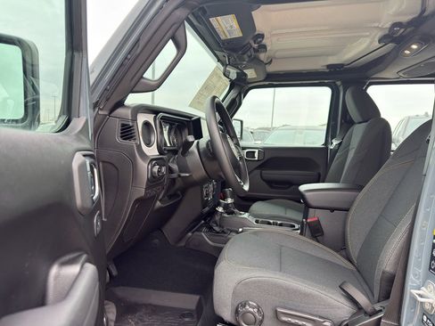 New 2026 Jeep Gladiator Sport image 12