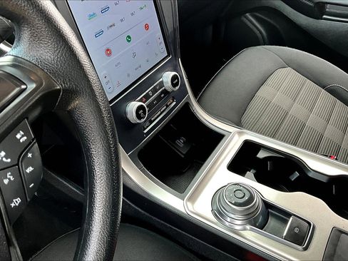 Used 2023 Ford Edge SEL image 15