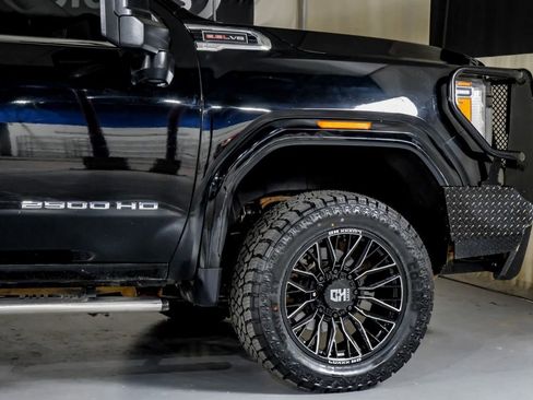 Used 2023 GMC Sierra 2500 SLE w/ SLE Value Package; image 8