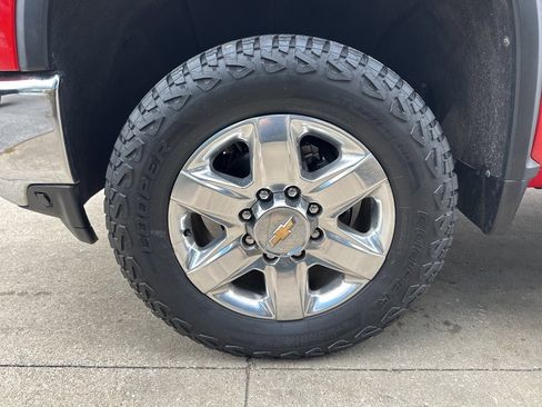 Used 2020 Chevrolet Silverado 2500 LTZ w/ LTZ Convenience Package image 6