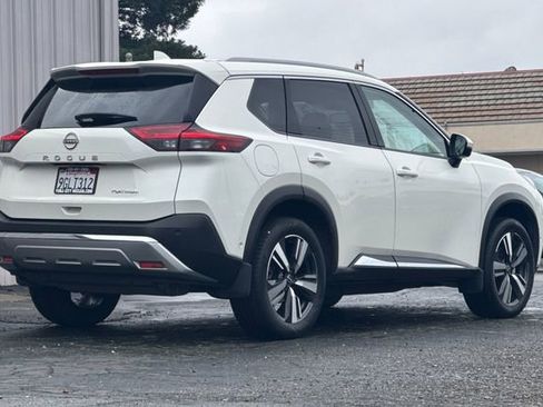 Used 2023 Nissan Rogue Platinum w/ Platinum Premium Package image 4