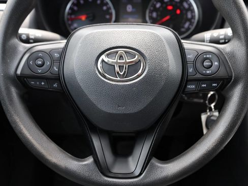 Used 2020 Toyota RAV4 LE AWD/4WD image 18