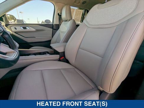 Used 2025 Ford Explorer Active w/ Active Comfort Package image 12