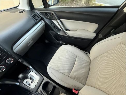 Used 2015 Subaru Forester 2.5i Premium w/ All-Weather Package AWD/4WD image 10