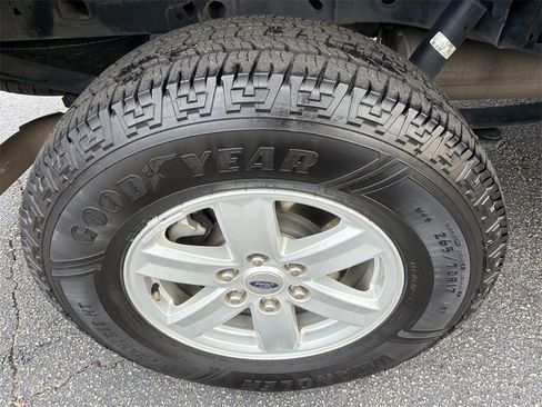 Used 2021 Ford F150 XLT image 17