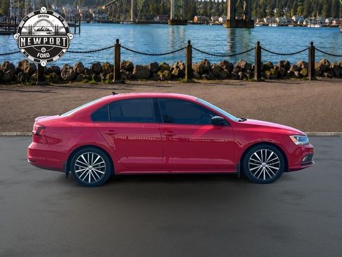 Used 2016 Volkswagen Jetta Sport FWD image 8