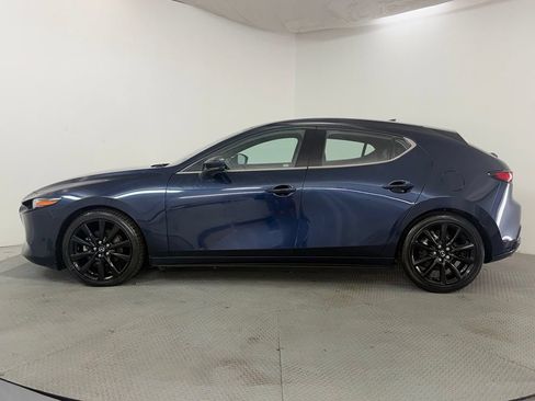 Used 2020 MAZDA MAZDA3 AWD Hatchback w/ Premium Pkg image 4