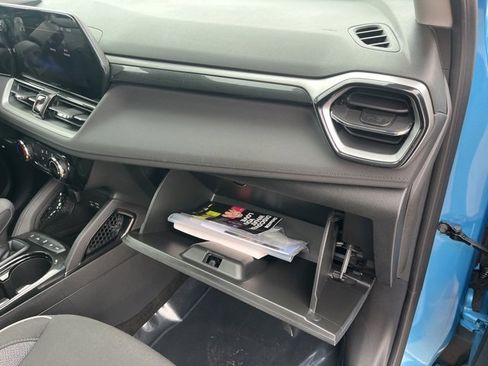 Used 2025 Chevrolet TrailBlazer LT image 52